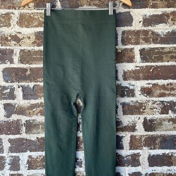 Blanqi Everyday Leggings - Forest Green Small - Picture 5 of 6